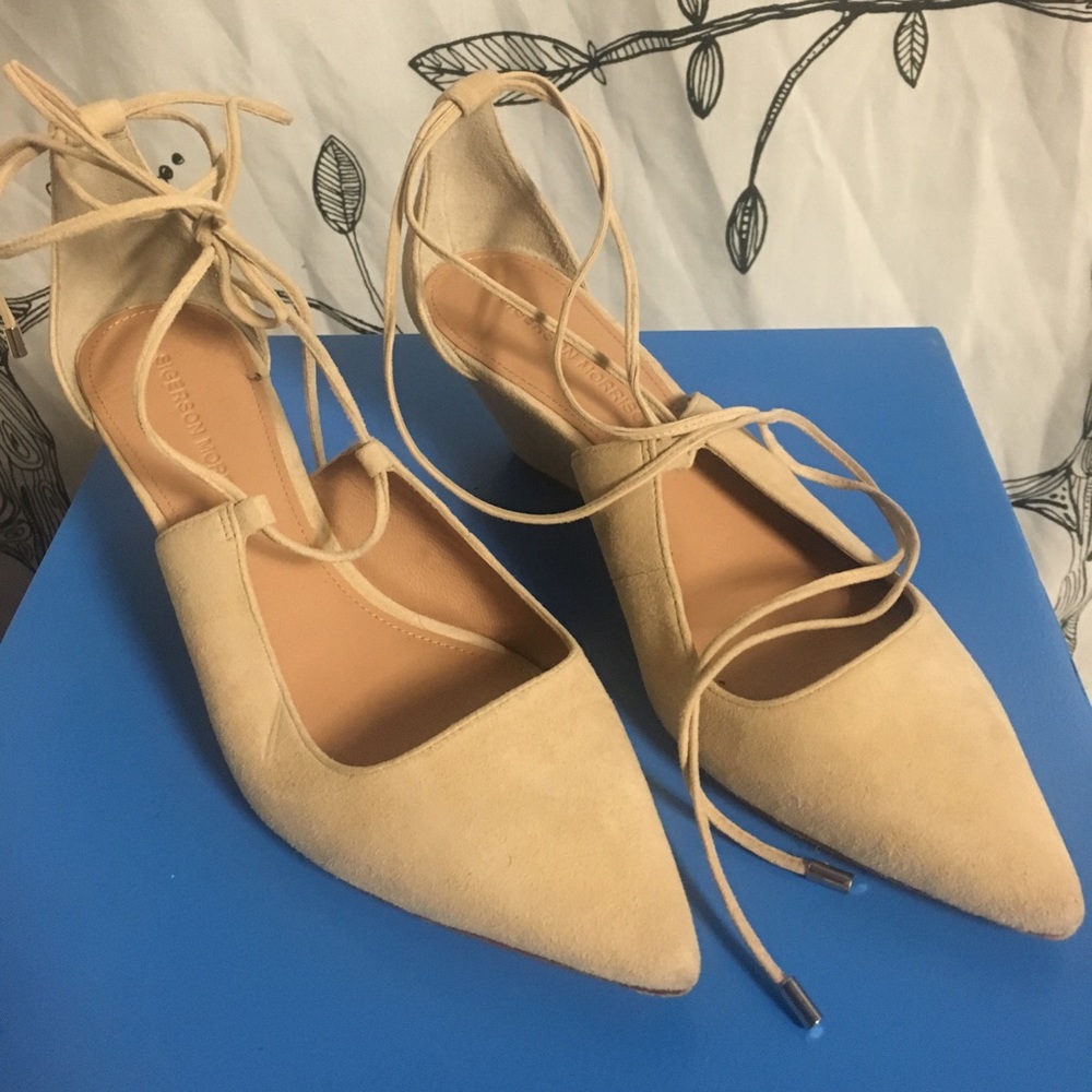 Sigerson Morrison Nude Pointed Toe Lace Up Wedges